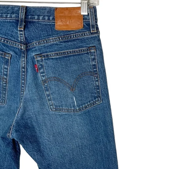 Levi’s Wedgie Icon Distressed High Waisted Jeans - Picture 5 of 8